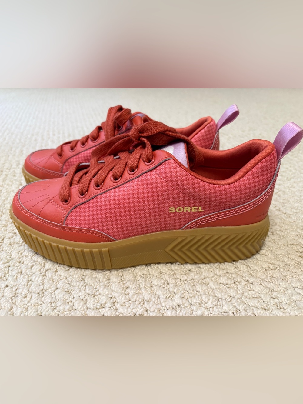 Sorel Women's ONA AVE Low Sneaker - 8.5 Color Tuscan/Gum